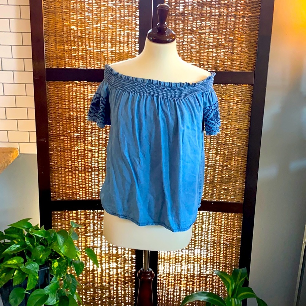 Jasmine&Juliana off the shoulder blue blouse MED